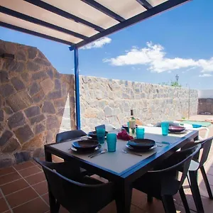 https://villas-vacacionales-rubicn.in-canary-islands.com